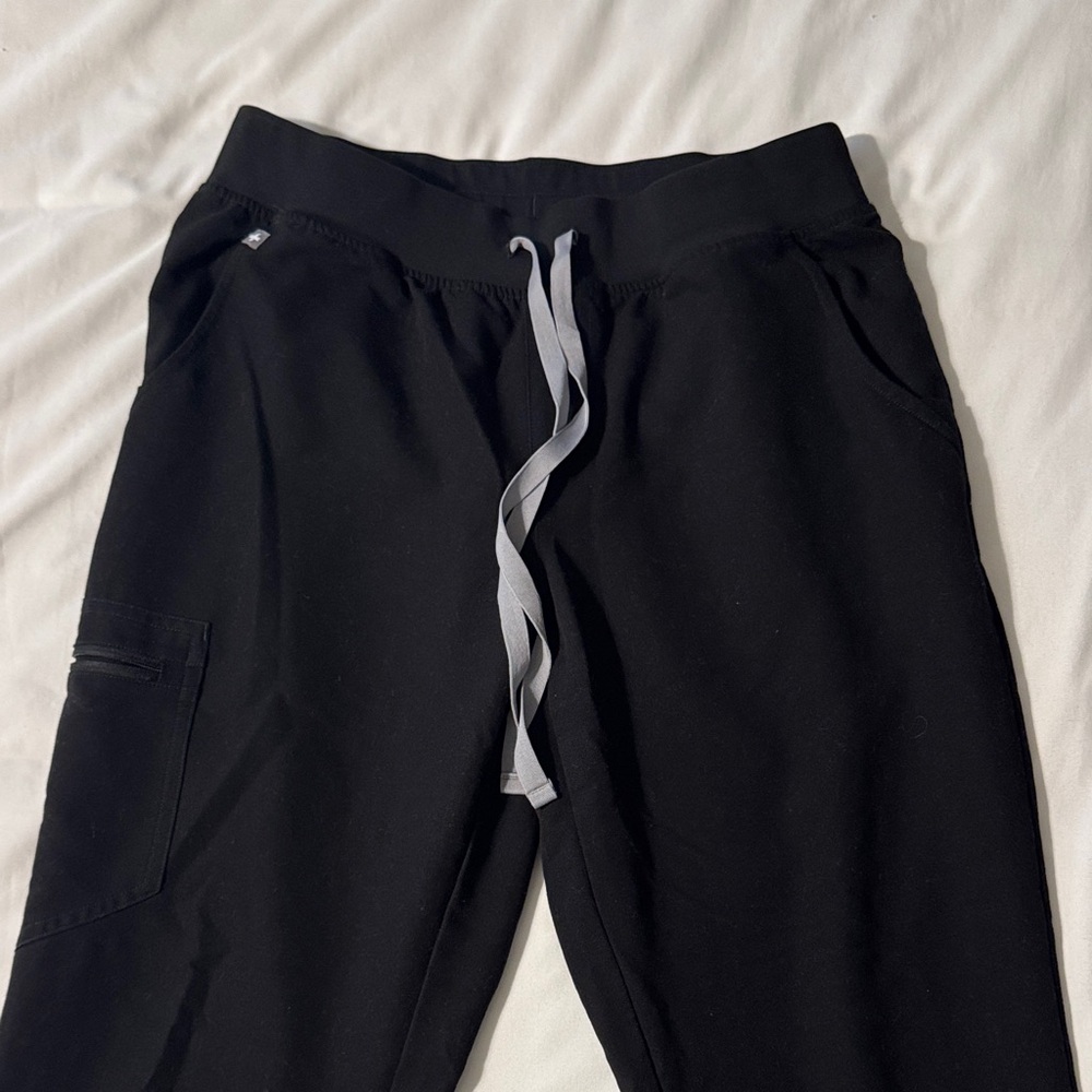 Figs Black Zamora Jogger scrub Pants with Gray Drawstring - M petite